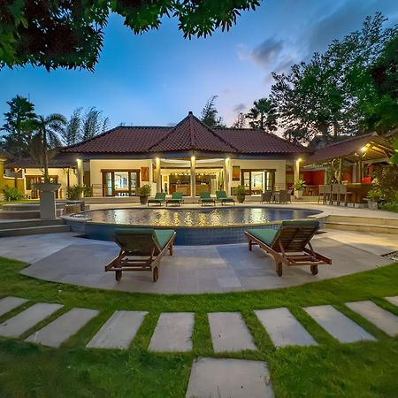 Villa Bugis Abimanyu Seminyak Luaran gambar