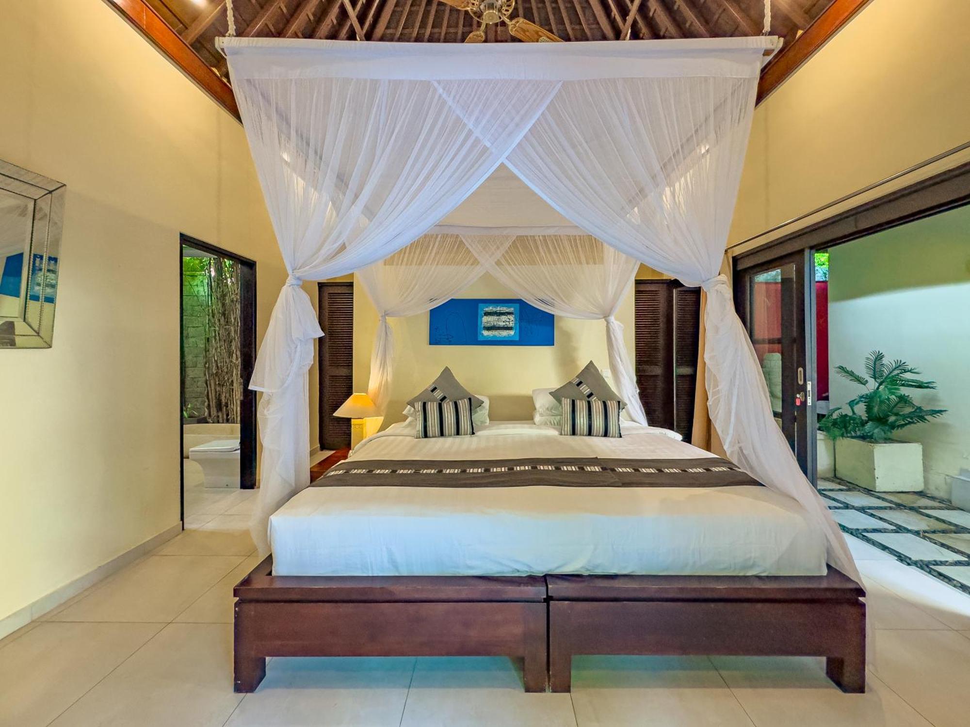 Villa Bugis Abimanyu Seminyak Bilik gambar