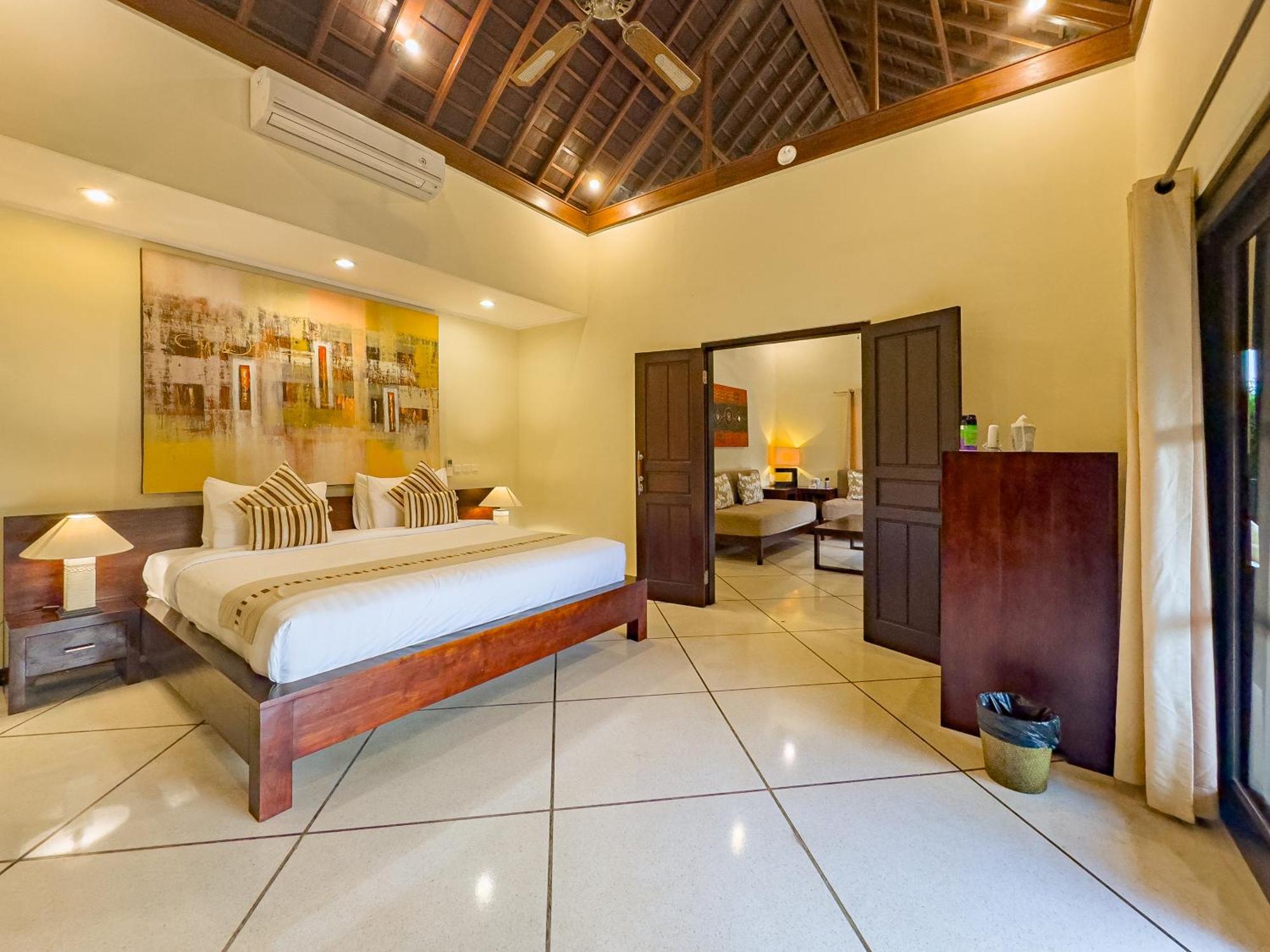 Villa Bugis Abimanyu Seminyak Bilik gambar