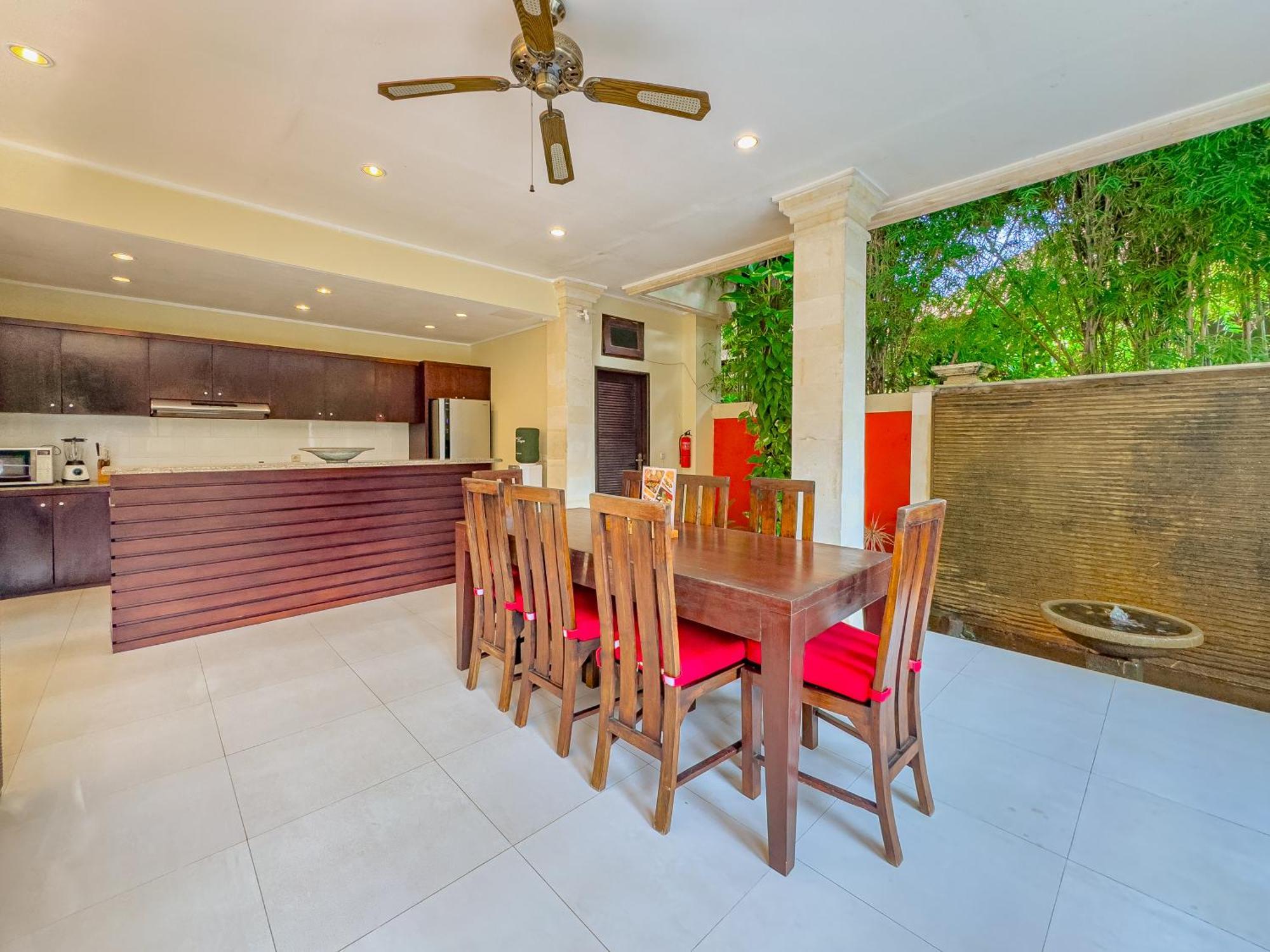 Villa Bugis Abimanyu Seminyak Bilik gambar