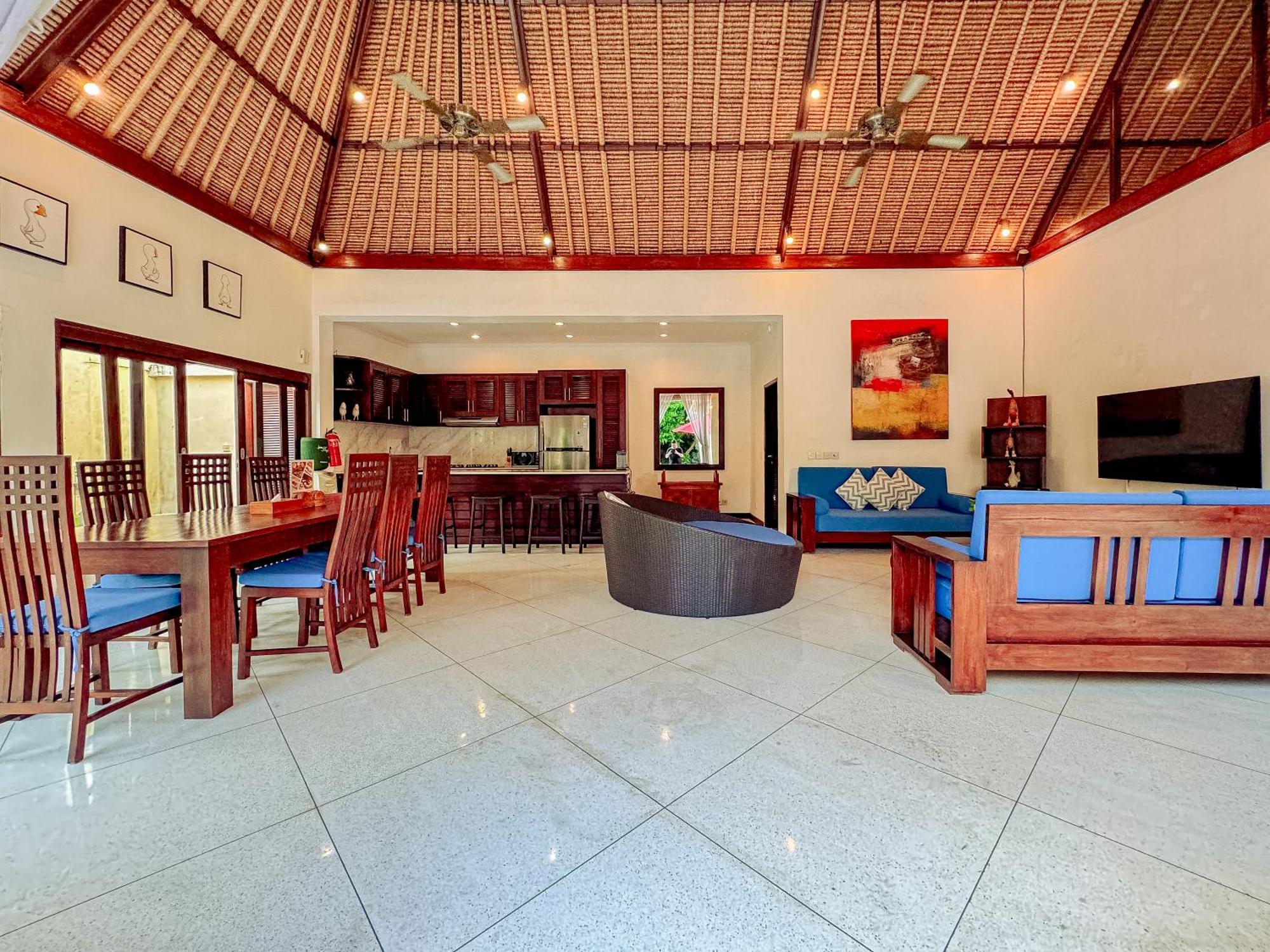Villa Bugis Abimanyu Seminyak Bilik gambar