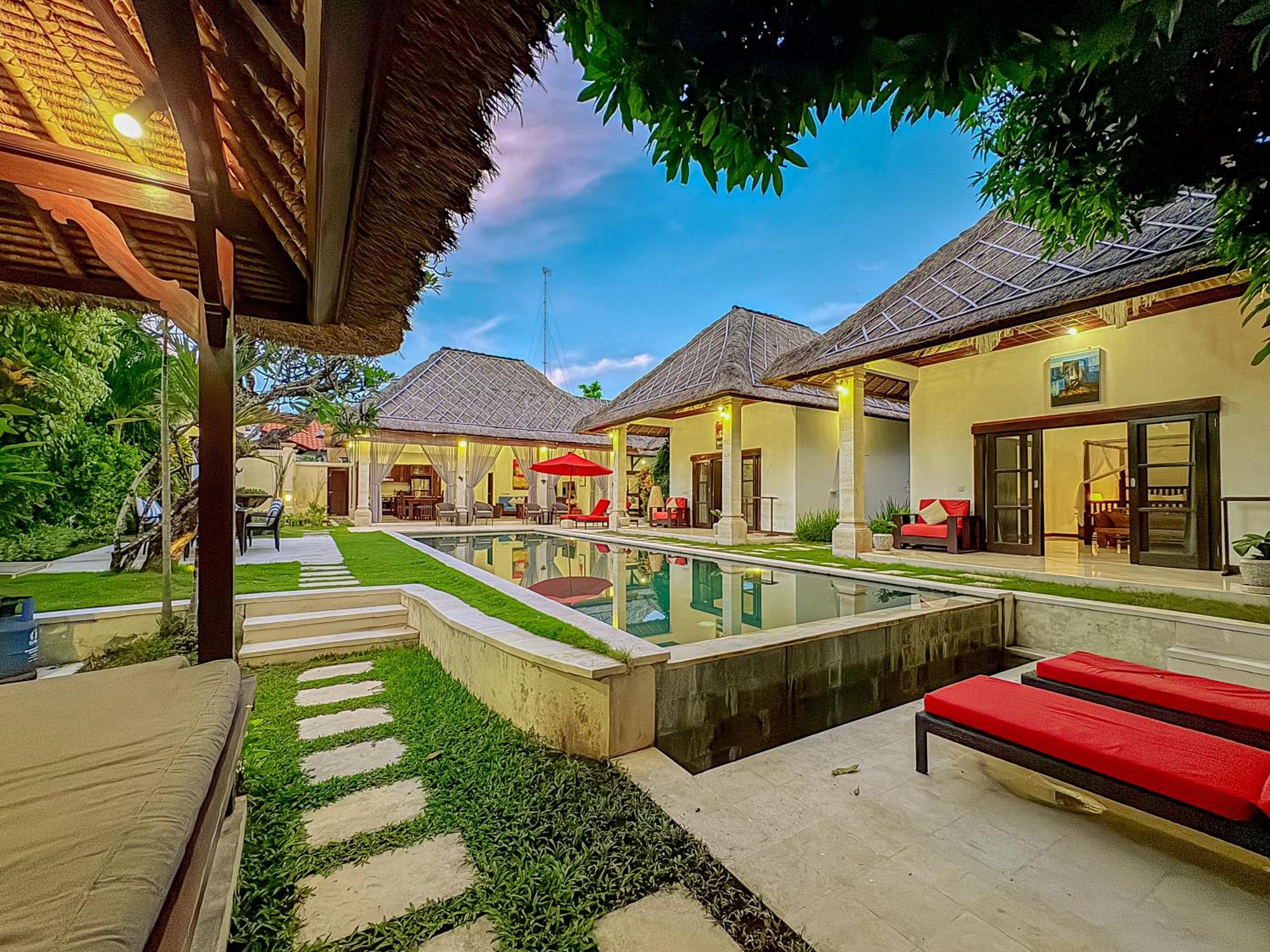 Villa Bugis Abimanyu Seminyak Bilik gambar